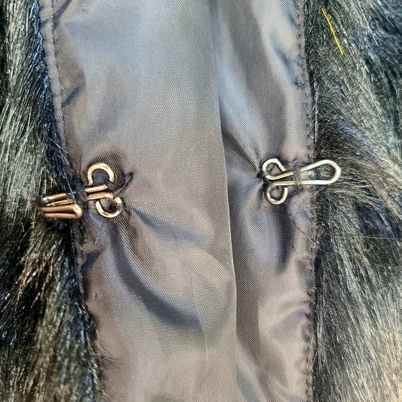 NWT Entro Faux Fur Vest Black size Small - Picture 4 of 7